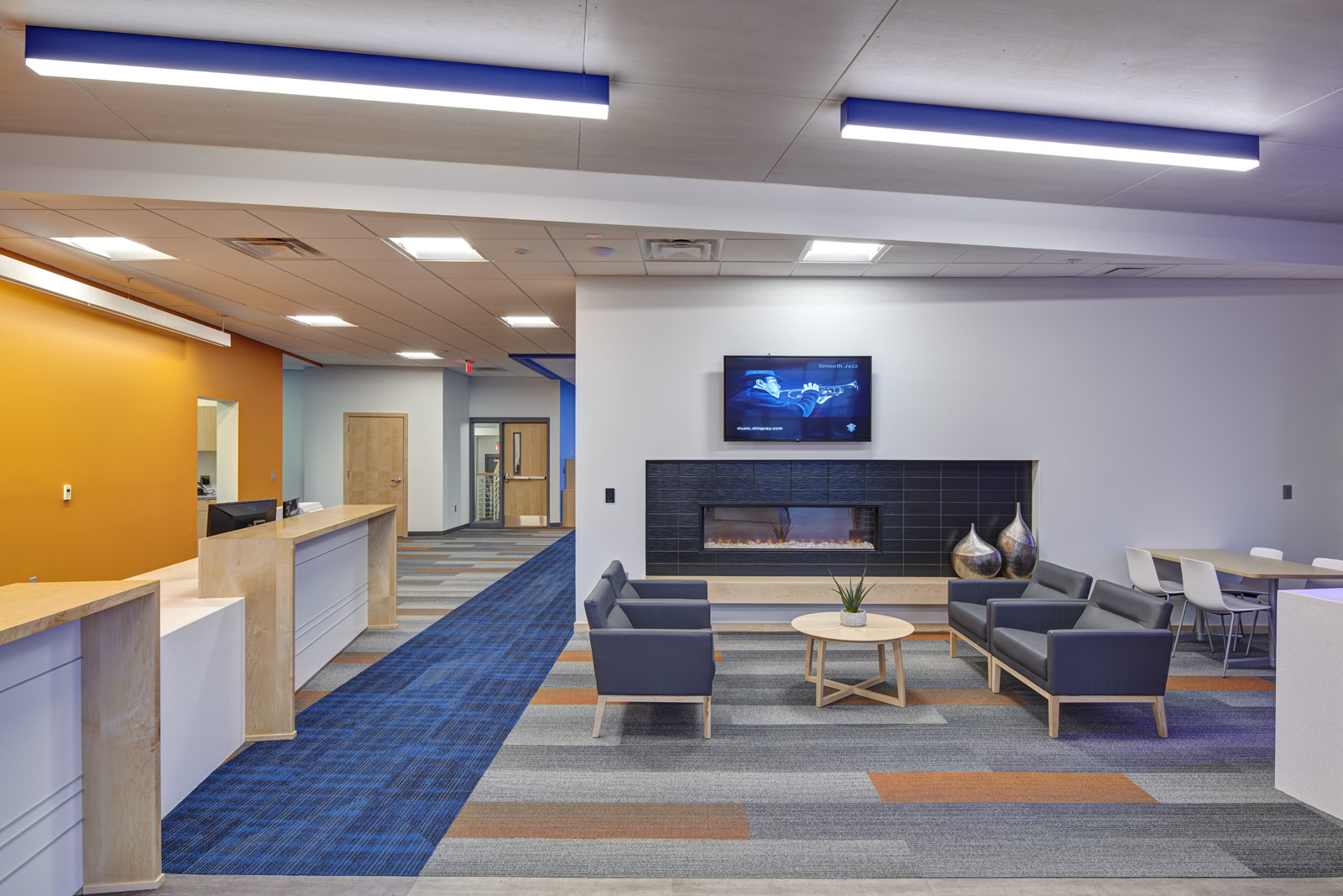 Client lounge adjacent to the reception area.